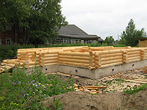 Укладка сруба 4 ряда - Силовая часть - Строительство деревянных домов